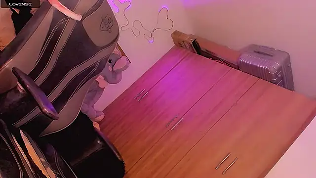 Vianca Chanel online show from January 3, 1:03 pm