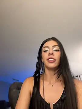 Julieta-sett online show from May 24, 8:44 am