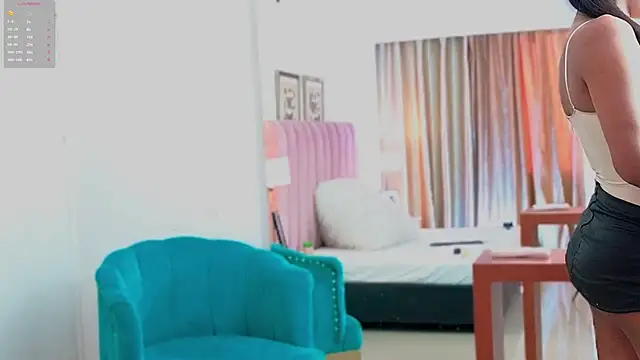 KimberlyCutee online show from June 17, 8:10 pm