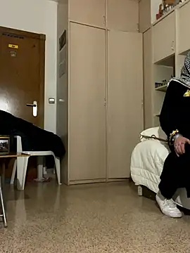 Kamaleonix online show from April 2, 8:51 pm