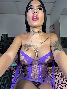 saragill323 online show from February 17, 9:33 pm