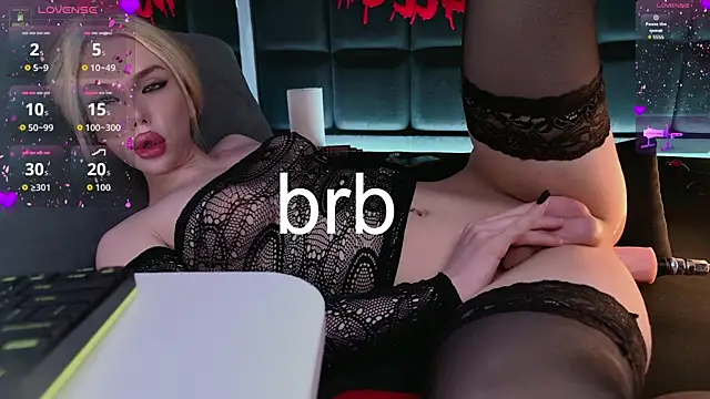 DanielPaige  online show from December 14, 11:38 am