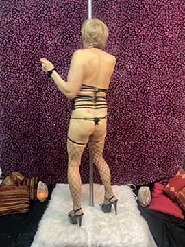 TSPornStarDancer online show from February 27, 2:32 am