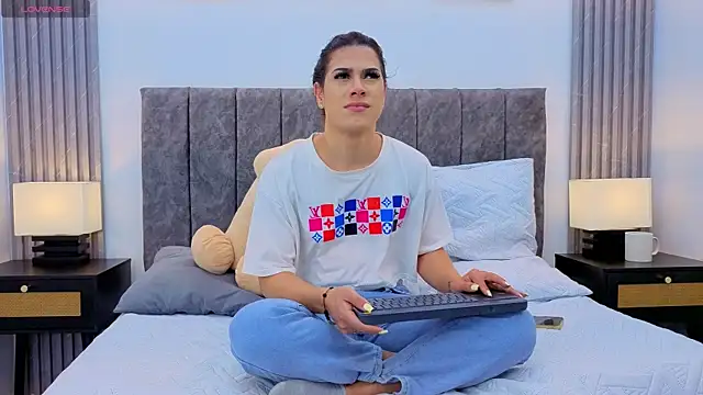 Luciana Ortiz1 online show from November 4, 2:05 pm