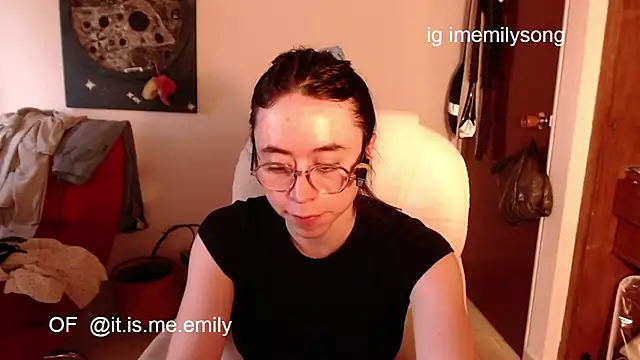 emily pearl  online show from March 13, 10:57 pm