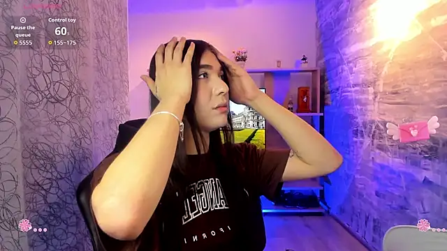 saracaball  online show from March 6, 7:14 am