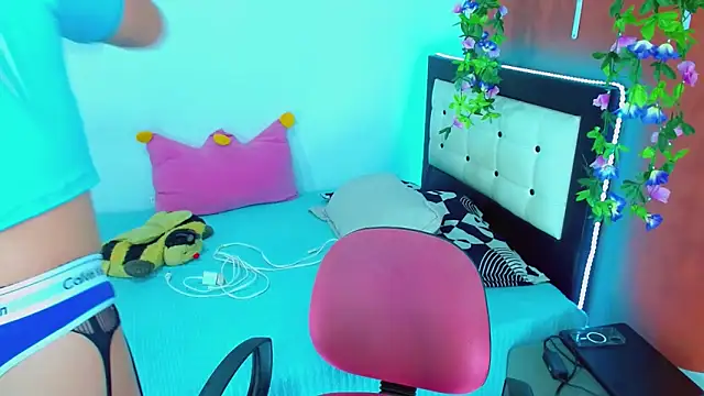 TaylorMon online show from January 5, 7:50 pm