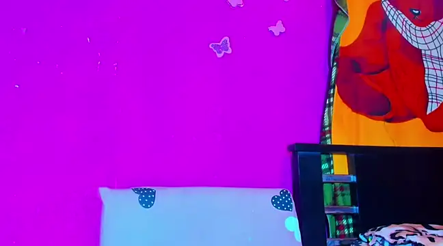 Snapshot of Joselyn_x44 chatting on January 28, 4:08 am Joselyn x44 online show from January 28, 4:08 am