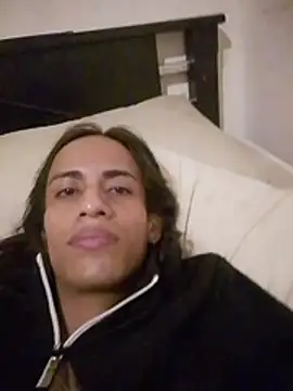 AlexaWarner online show from December 4, 7:18 pm