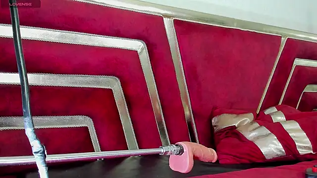 Charlie Williams online show from December 13, 8:15 pm