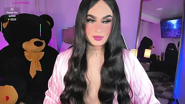 alexia mattel online show from October 25, 7:03 am