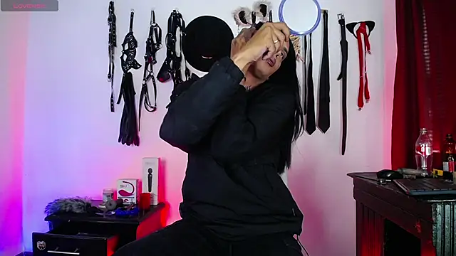 akinoro  online show from February 4, 6:34 pm