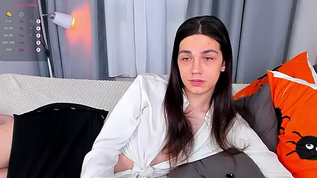 Alfreda Mills online show from November 1, 10:45 am