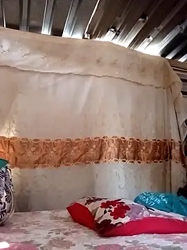 hoittytoittyxx online show from February 12, 8:09 am