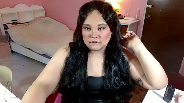 GiannaLopezSmith online show from September 22, 6:35 pm