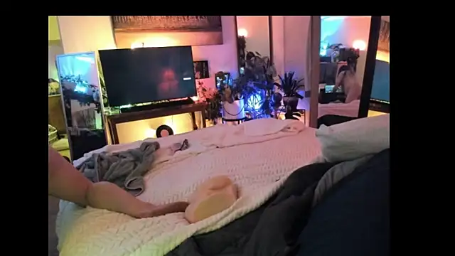 Snapshot of NinasNylonz chatting on February 19, 12:55 pm NinasNylonz online show from February 19, 12:55 pm