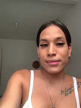 Emiily Miller online show from December 11, 8:07 pm