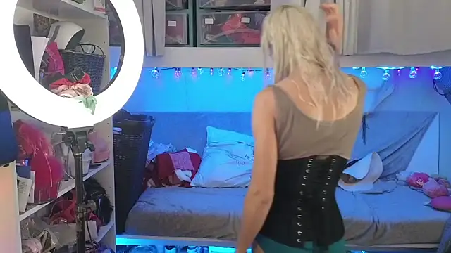 cunty tranny lydia online show from March 28, 4:36 am