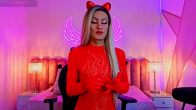  scarletmoore online show from October 9, 11:44 am