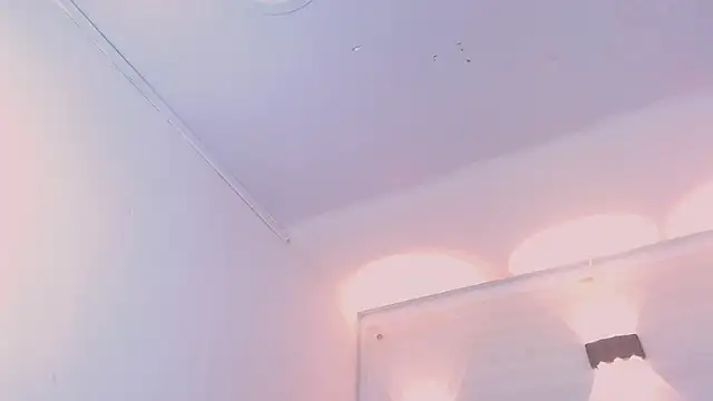 Molly Spears online show from December 11, 11:47 am