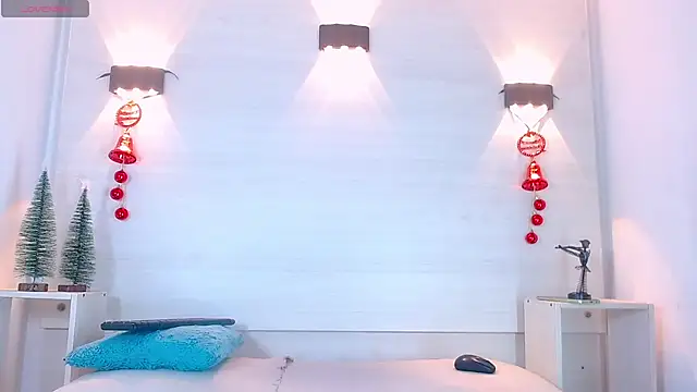 Molly Spears online show from December 24, 6:17 pm