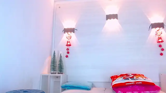 Molly Spears online show from December 27, 11:50 am