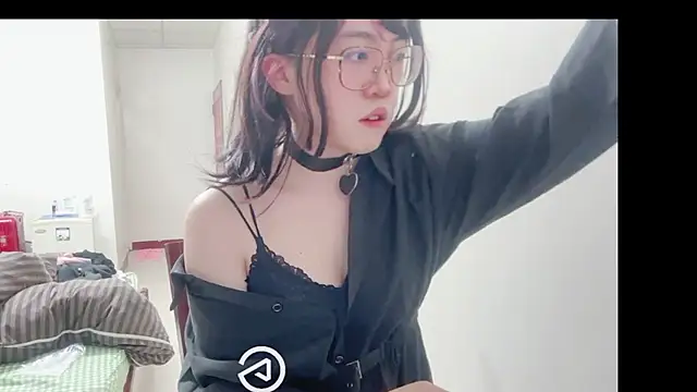 yahanr online show from December 4, 11:03 am