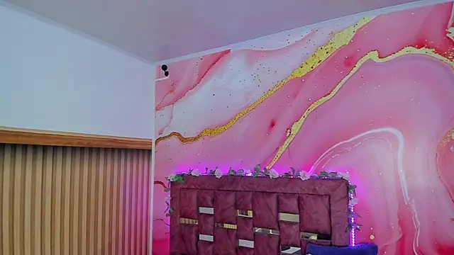 Daisy  rose online show from December 19, 3:12 am