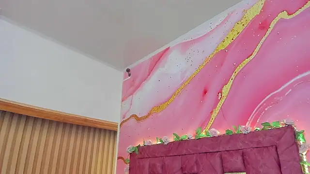 Daisy  rose online show from February 18, 3:25 am