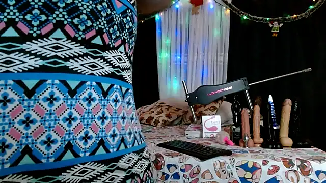 smithdara online show from December 13, 7:53 pm