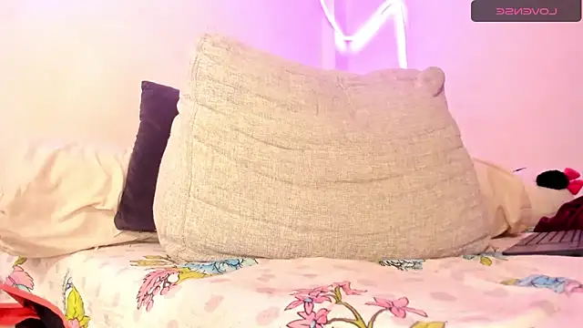 melissa hot22 online show from February 22, 7:45 am