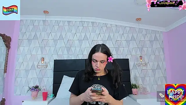 JustinePerry online show from May 31, 4:33 am