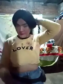 yovana13 online show from February 25, 4:17 am