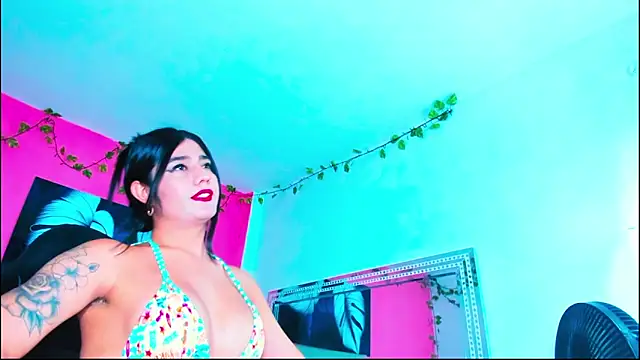 ZachaTompson online show from February 8, 8:59 pm