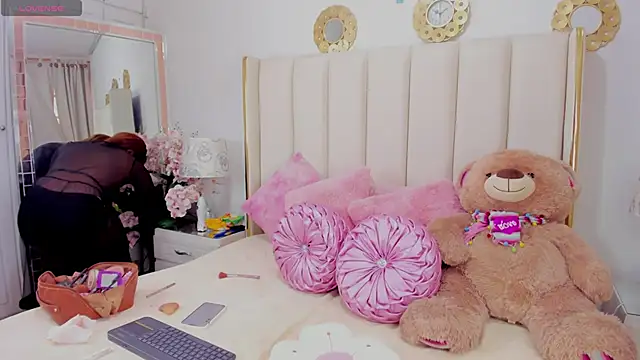 evangelin ts online show from March 23, 2:00 pm