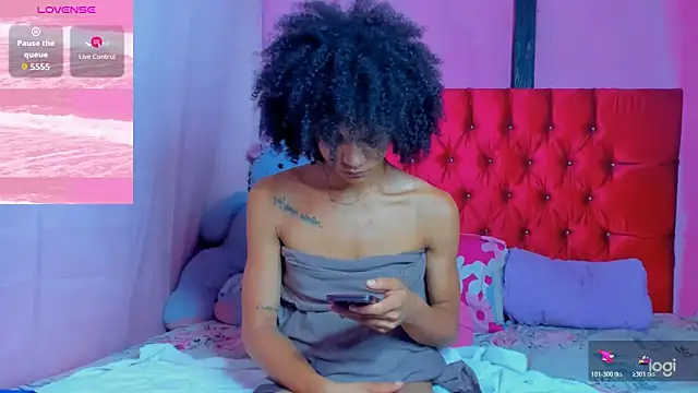 StassieBell online show from March 12, 10:09 am