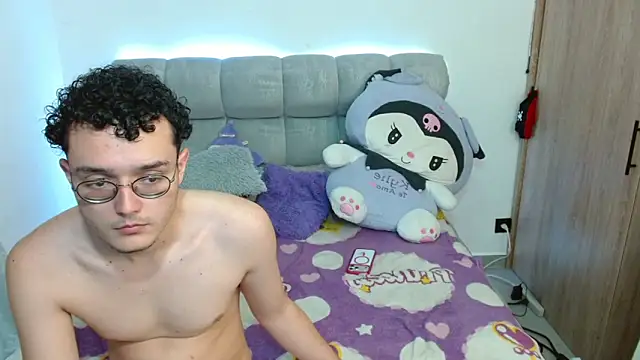 Kylie martinez online show from April 13, 4:38 am