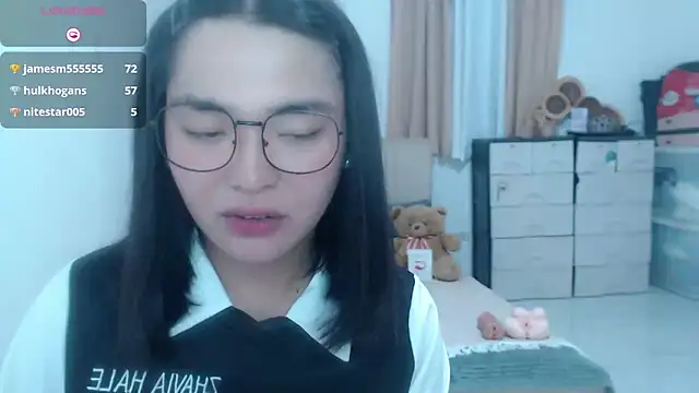 zhaviahale21 online show from July 20, 6:43 pm