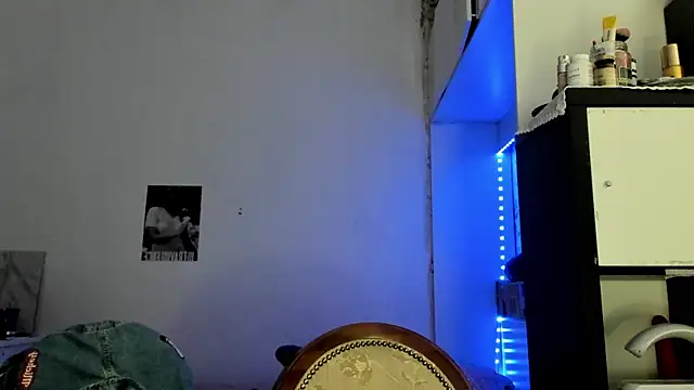 LisaIcon online show from October 19, 10:07 am