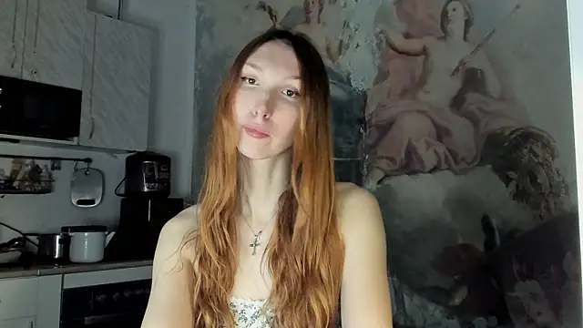 LisaIcon online show from April 18, 2:19 pm