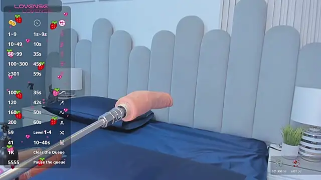 Lanna queenss online show from February 15, 7:50 pm