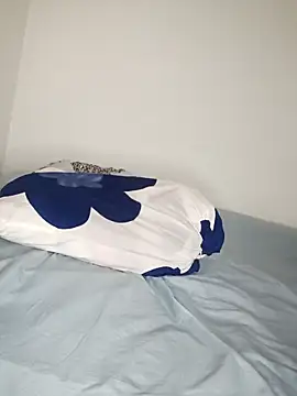 blondebitchlitle online show from November 11, 9:27 pm