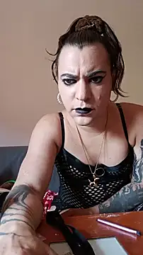 lunaxxxtreme online show from June 18, 11:15 am