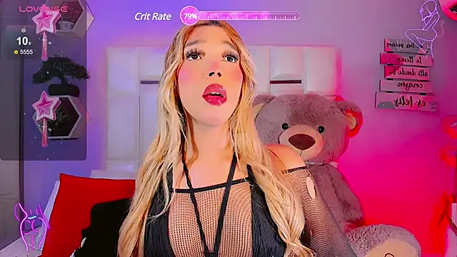 Snapshot of Aileen_18 chatting on January 28, 10:01 pm Aileen 18 online show from January 28, 10:01 pm