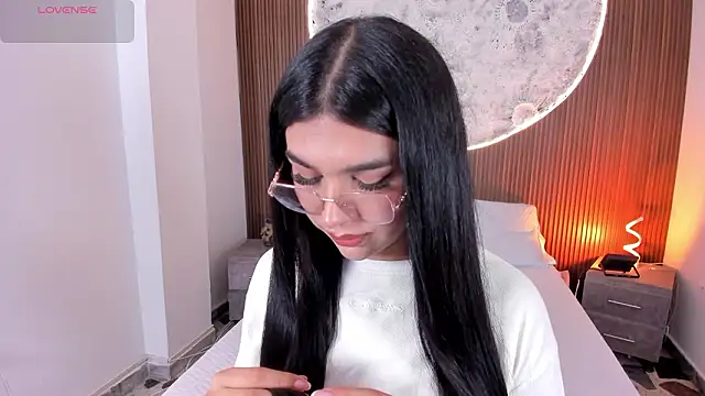 RoseCassie online show from February 2, 2:16 pm