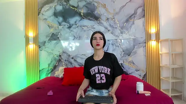 Mariana 16  online show from February 4, 7:51 pm