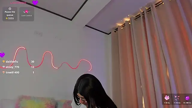Snapshot of alahia_sweet chatting on October 23, 2:21 pm alahia sweet online show from October 23, 2:21 pm