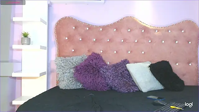 Annabelle-Villareal online show from February 7, 7:59 pm