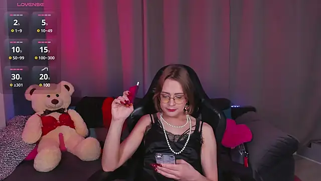 michelle eilish online show from March 1, 2:02 pm