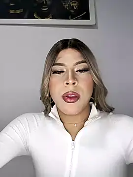 Sweet LeahSaenz online show from January 11, 2:51 am